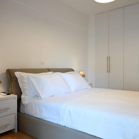 Modern Two Bedroom Apartment At Koukaki Атина Екстериор снимка