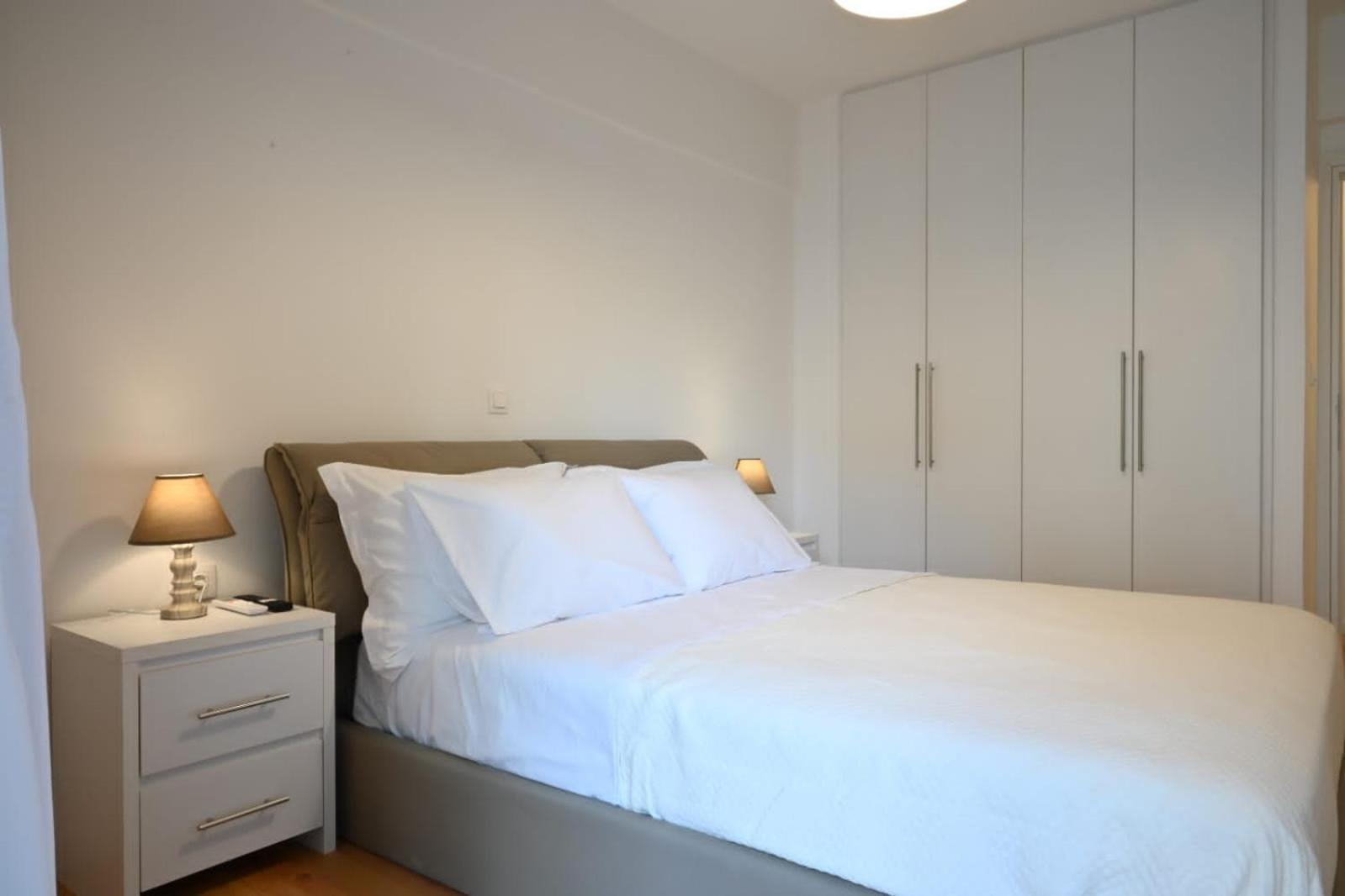 Modern Two Bedroom Apartment At Koukaki Атина Екстериор снимка