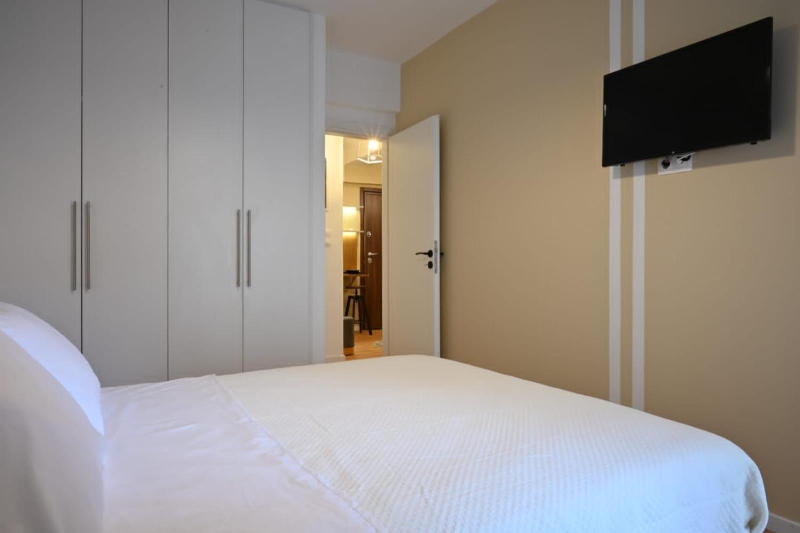 Modern Two Bedroom Apartment At Koukaki Атина Екстериор снимка