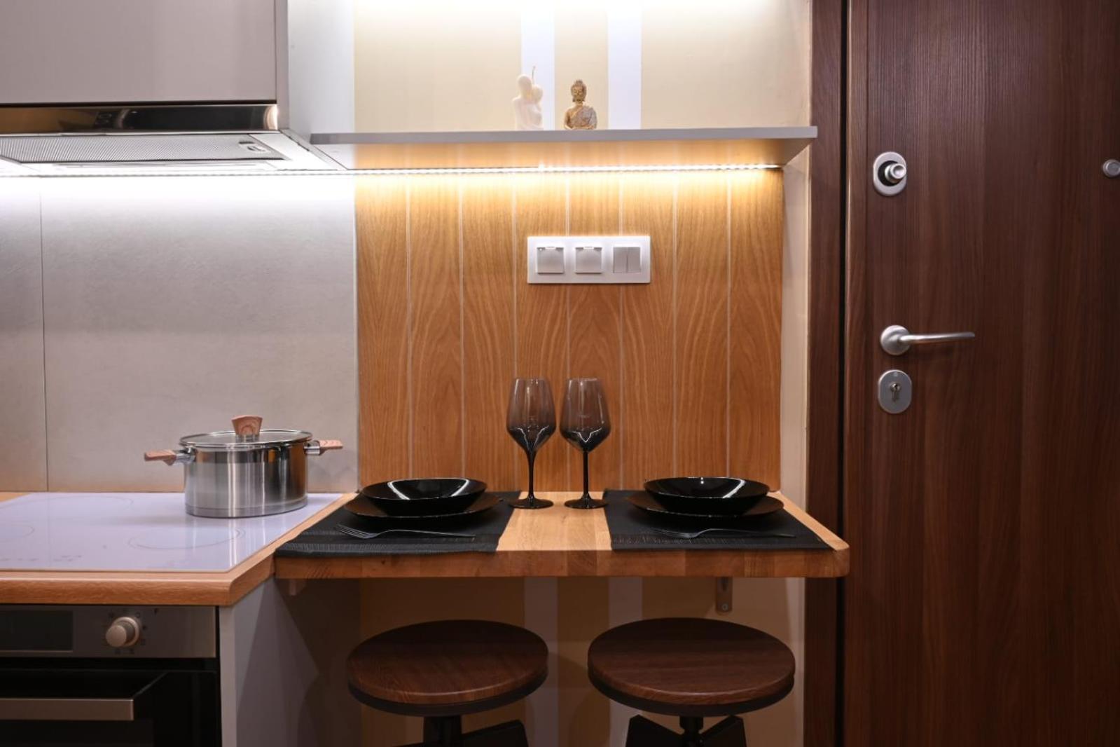 Modern Two Bedroom Apartment At Koukaki Атина Екстериор снимка